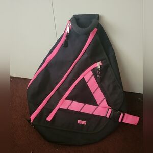 Eastsport sling backpack